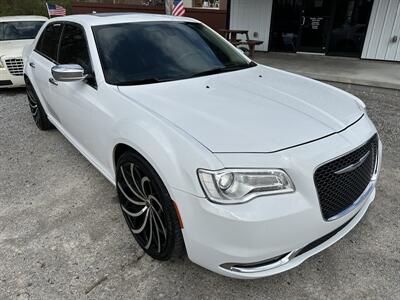 2017 Chrysler 300C   - Photo 1 - Hopkinsville, KY 42240
