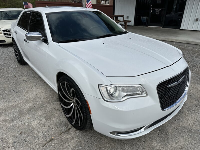 2017 Chrysler 300C  