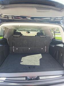 2019 Chevrolet Suburban 1500 LT   - Photo 13 - Hopkinsville, KY 42240