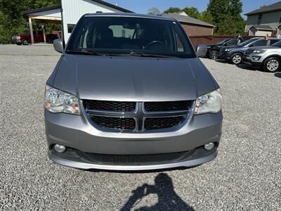 2019 Dodge Grand Caravan SXT   - Photo 2 - Hopkinsville, KY 42240