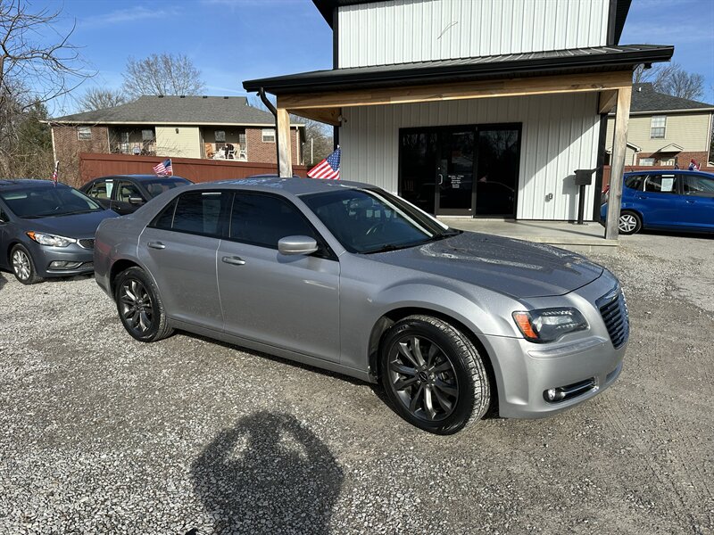 2014 Chrysler 300 Series S   - Photo 1 - Hopkinsville, KY 42240