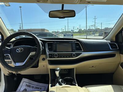 2014 Toyota Highlander XLE   - Photo 12 - Hopkinsville, KY 42240