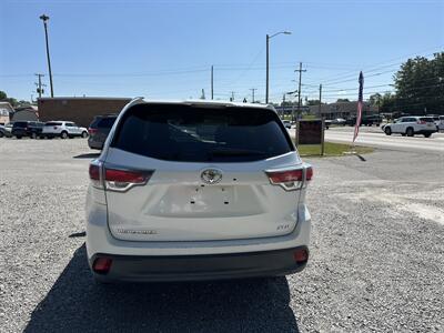 2014 Toyota Highlander XLE   - Photo 5 - Hopkinsville, KY 42240