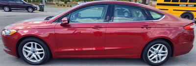 2016 Ford Fusion SE   - Photo 2 - Hopkinsville, KY 42240