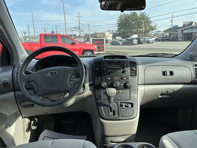 2007 Kia Sedona   - Photo 10 - Hopkinsville, KY 42240
