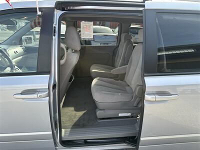 2007 Kia Sedona   - Photo 7 - Hopkinsville, KY 42240