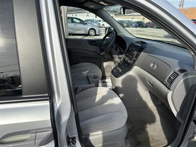 2007 Kia Sedona   - Photo 9 - Hopkinsville, KY 42240