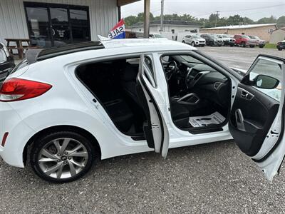 2017 Hyundai VELOSTER   - Photo 9 - Hopkinsville, KY 42240