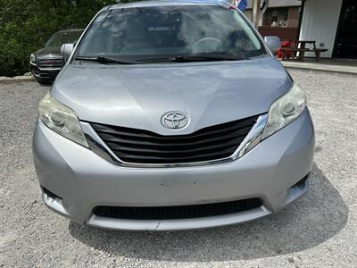 2014 Toyota Sienna LE 8-Passenger   - Photo 2 - Hopkinsville, KY 42240