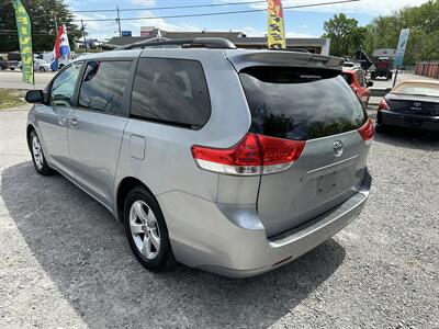 2014 Toyota Sienna LE 8-Passenger   - Photo 4 - Hopkinsville, KY 42240