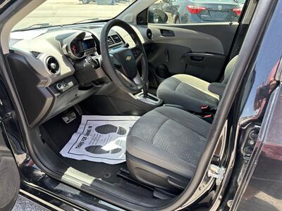 2015 Chevrolet Sonic LS   - Photo 7 - Hopkinsville, KY 42240