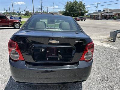 2015 Chevrolet Sonic LS   - Photo 5 - Hopkinsville, KY 42240