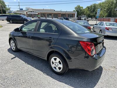 2015 Chevrolet Sonic LS   - Photo 4 - Hopkinsville, KY 42240