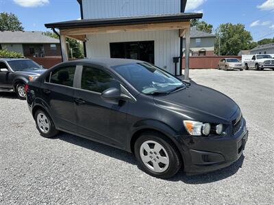 2015 Chevrolet Sonic LS   - Photo 1 - Hopkinsville, KY 42240