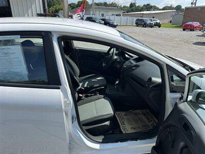 2016 Ford Fiesta S   - Photo 9 - Hopkinsville, KY 42240