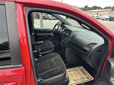 2015 Dodge Grand Caravan American Value Package   - Photo 10 - Hopkinsville, KY 42240