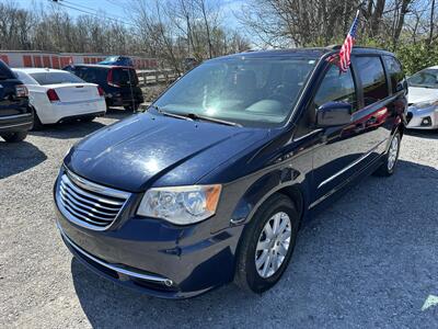 2015 Chrysler Town & Country Touring   - Photo 3 - Hopkinsville, KY 42240