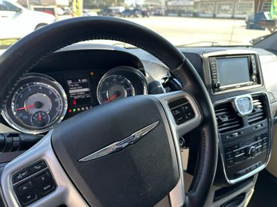 2015 Chrysler Town & Country Touring   - Photo 12 - Hopkinsville, KY 42240