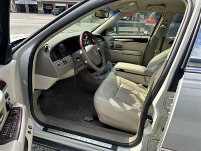 2005 Lincoln Town Car SIGNATURE LIMITED   - Photo 7 - Hopkinsville, KY 42240