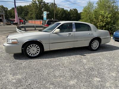 2005 Lincoln Town Car SIGNATURE LIMITED   - Photo 3 - Hopkinsville, KY 42240