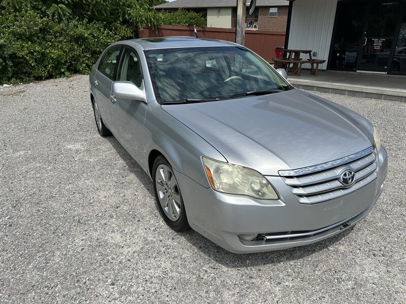 2006 Toyota Avalon XL's photo