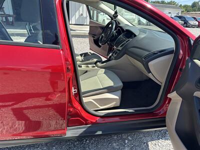 2012 Ford Focus SE   - Photo 11 - Hopkinsville, KY 42240