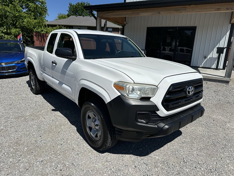 2016 Toyota Tacoma SR   - Photo 1 - Hopkinsville, KY 42240