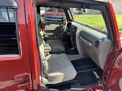 2007 Jeep Wrangler Unlimited Sahara   - Photo 10 - Hopkinsville, KY 42240
