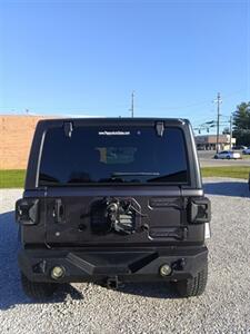 2018 Jeep Wrangler Unlimited Sport   - Photo 12 - Hopkinsville, KY 42240
