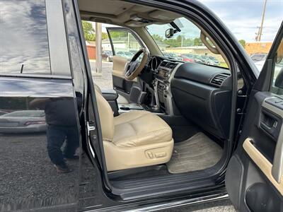 2010 Toyota 4Runner SR5   - Photo 10 - Hopkinsville, KY 42240