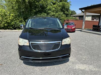 2013 Chrysler Town & Country Touring-L   - Photo 2 - Hopkinsville, KY 42240