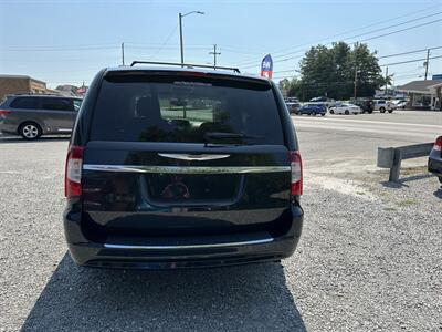 2013 Chrysler Town & Country Touring-L   - Photo 4 - Hopkinsville, KY 42240