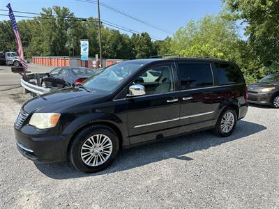 2013 Chrysler Town & Country Touring-L   - Photo 3 - Hopkinsville, KY 42240
