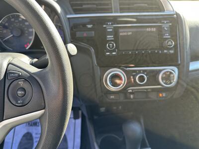 2015 Honda Fit LX   - Photo 13 - Hopkinsville, KY 42240