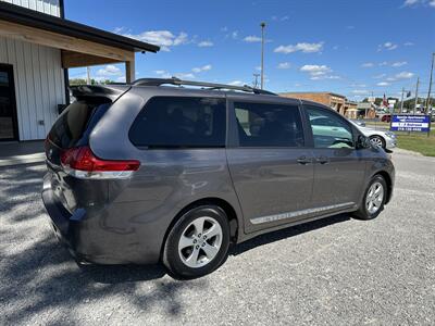 2011 Toyota Sienna LE   - Photo 6 - Hopkinsville, KY 42240