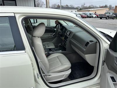 2008 Chrysler 300 Series Touring   - Photo 10 - Hopkinsville, KY 42240