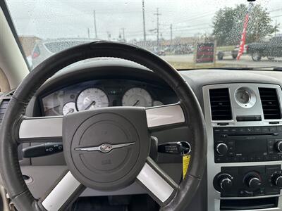 2008 Chrysler 300 Series Touring   - Photo 11 - Hopkinsville, KY 42240