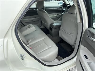 2008 Chrysler 300 Series Touring   - Photo 9 - Hopkinsville, KY 42240