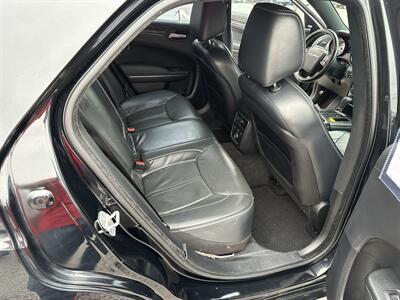 2013 Chrysler 300C John Varvatos Luxury Edition   - Photo 10 - Hopkinsville, KY 42240