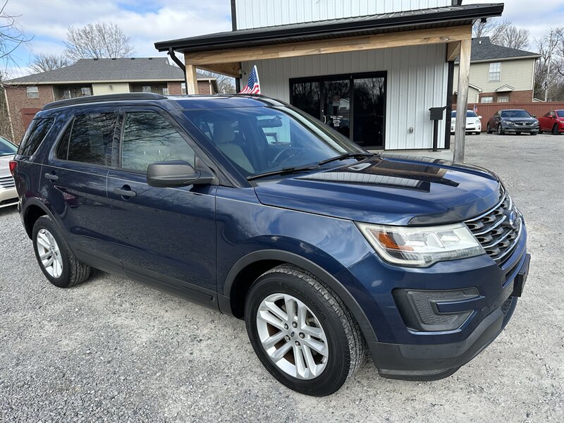 2016 Ford Explorer  
