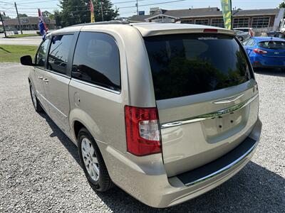 2013 Chrysler Town & Country Touring   - Photo 4 - Hopkinsville, KY 42240