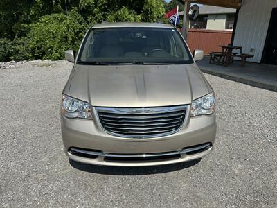 2013 Chrysler Town & Country Touring   - Photo 2 - Hopkinsville, KY 42240