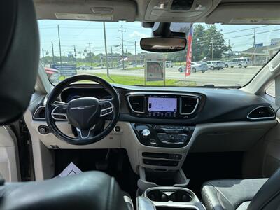 2018 Chrysler Pacifica TOURING L PLUS   - Photo 13 - Hopkinsville, KY 42240