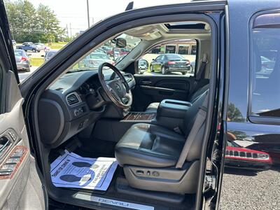 2014 GMC Yukon XL Denali   - Photo 7 - Hopkinsville, KY 42240