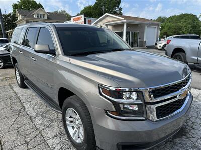2018 Chevrolet Suburban LT   - Photo 1 - Hopkinsville, KY 42240