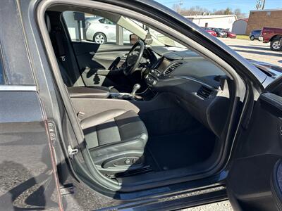 2015 Chevrolet Impala LT   - Photo 9 - Hopkinsville, KY 42240