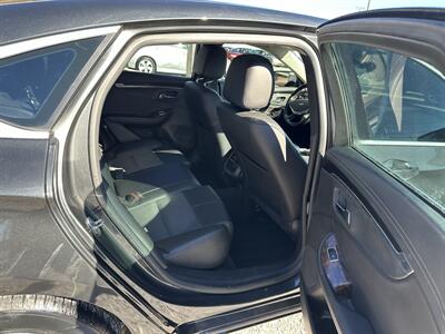 2015 Chevrolet Impala LT   - Photo 10 - Hopkinsville, KY 42240