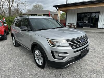 2017 Ford Explorer XLT   - Photo 1 - Hopkinsville, KY 42240