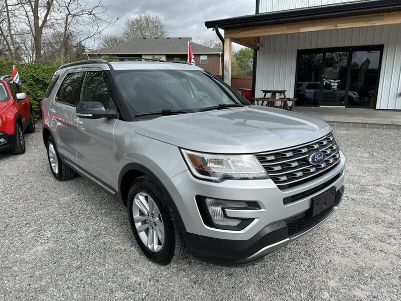 2017 Ford Explorer XLT   - Photo 1 - Hopkinsville, KY 42240