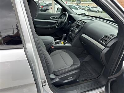 2017 Ford Explorer XLT   - Photo 9 - Hopkinsville, KY 42240